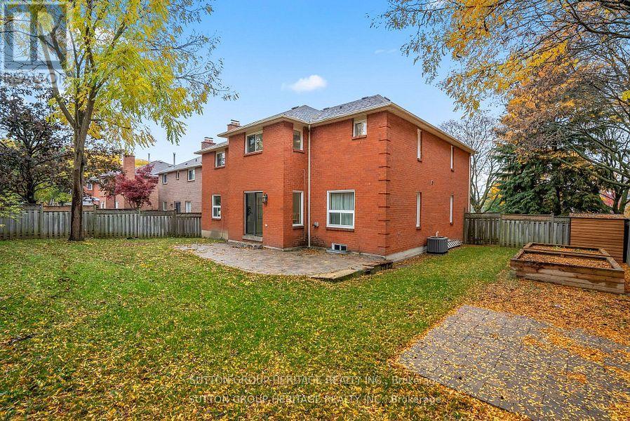 16 Mantell Crescent, Ajax, Ontario  L1T 3N6 - Photo 11 - E12653736