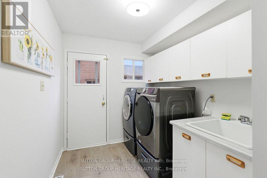 16 Mantell Crescent, Ajax, Ontario  L1T 3N6 - Photo 22 - E12653736