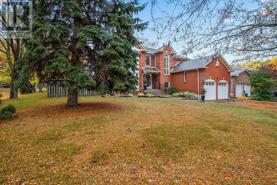 16 Mantell Crescent, Ajax, Ontario  L1T 3N6 - Photo 4 - E12653736