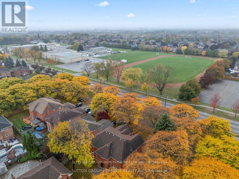 16 Mantell Crescent, Ajax, Ontario  L1T 3N6 - Photo 8 - E12653736