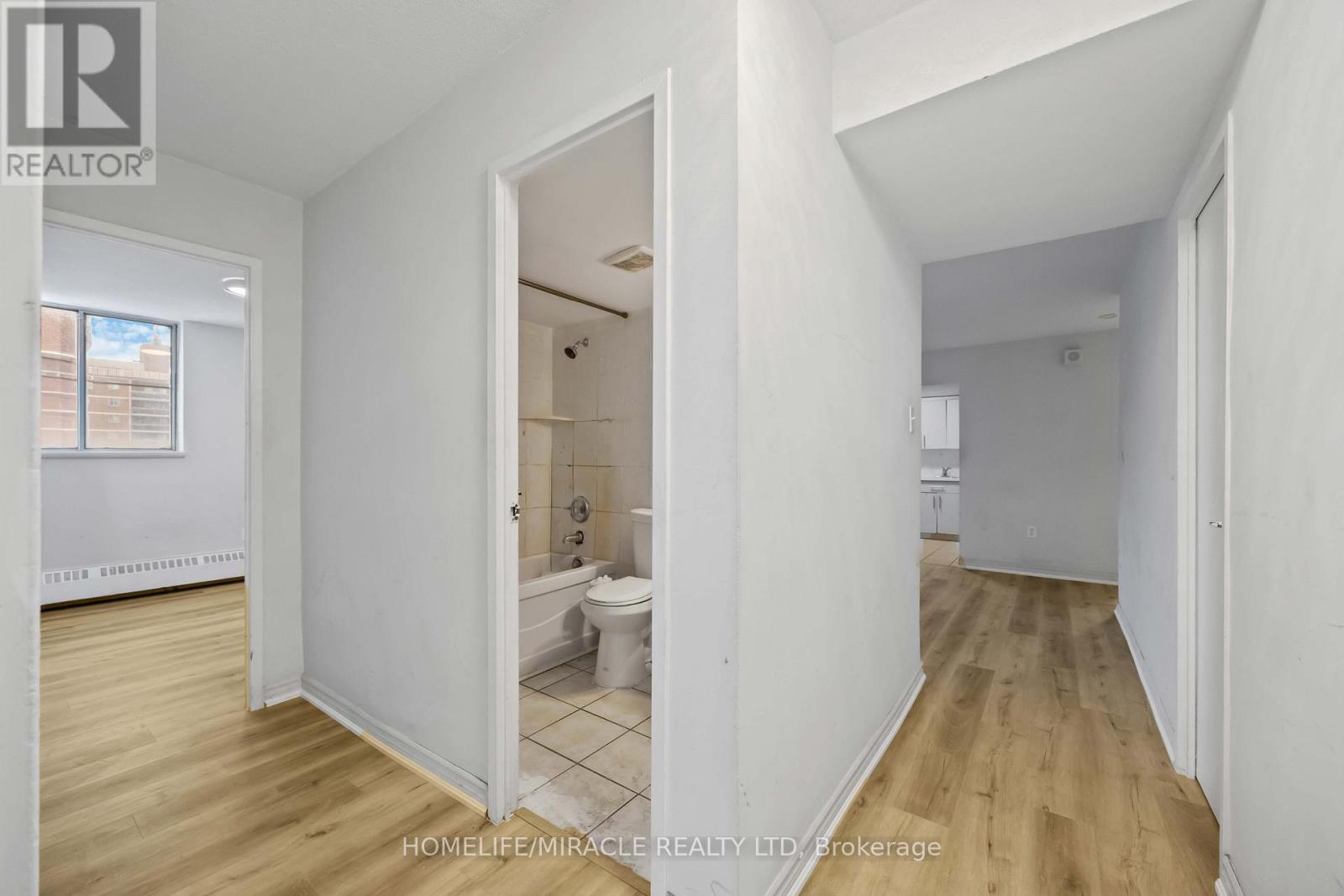 1008 - 60 Stevenson Road, Toronto, Ontario  M9V 2B4 - Photo 16 - W12573596