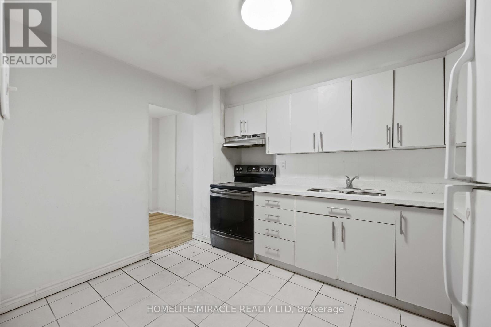 1008 - 60 Stevenson Road, Toronto, Ontario  M9V 2B4 - Photo 12 - W12573596