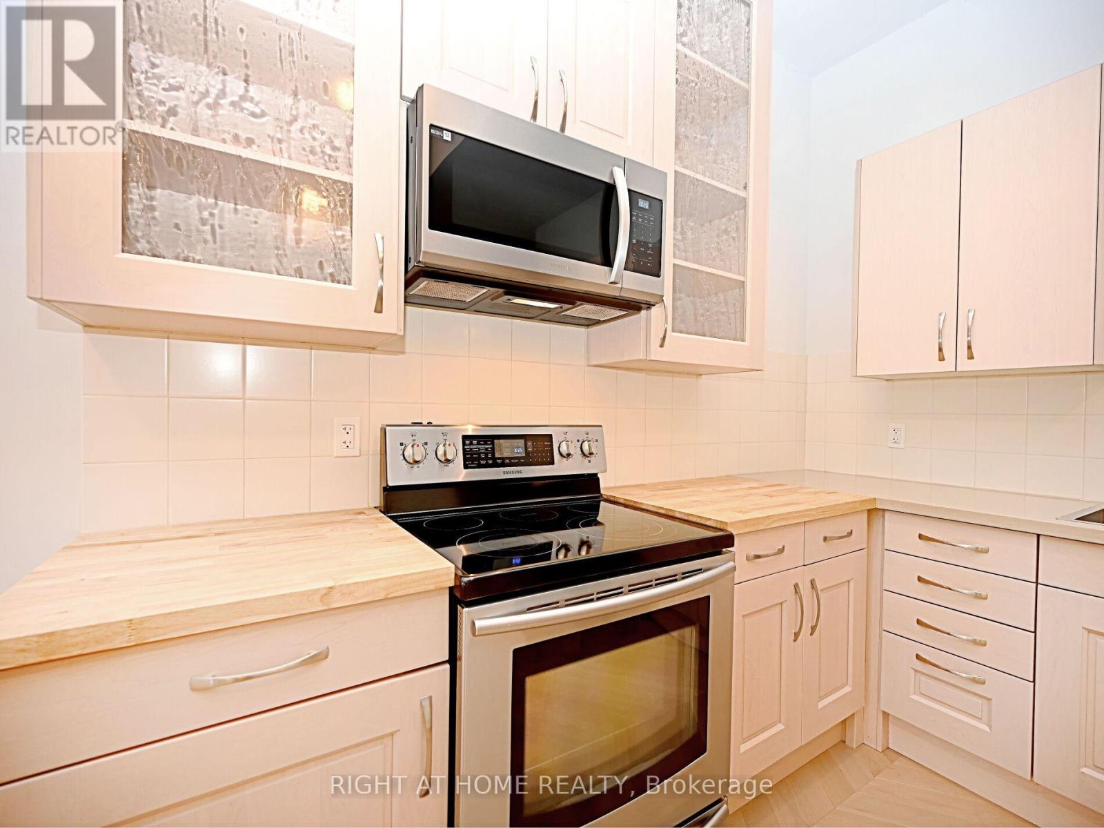 50b Woodlawn Avenue, Mississauga, Ontario  L5G 3K6 - Photo 15 - W12653726