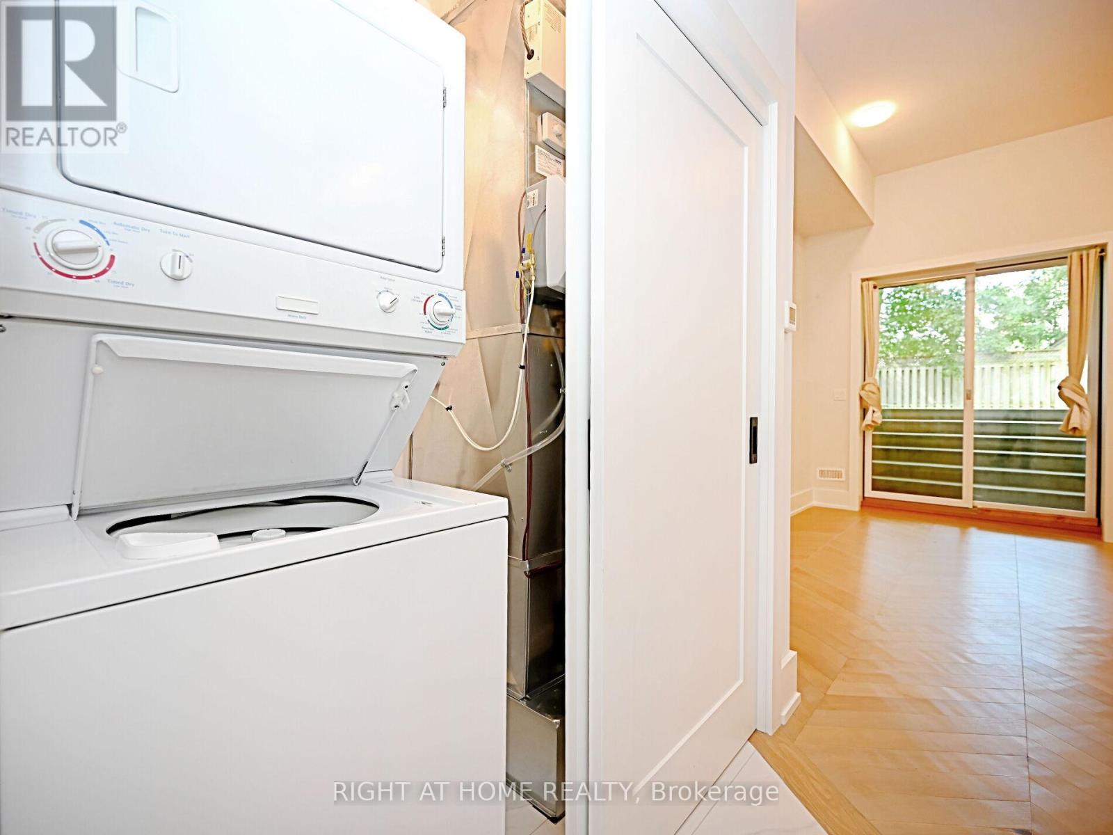 50b Woodlawn Avenue, Mississauga, Ontario  L5G 3K6 - Photo 28 - W12653726