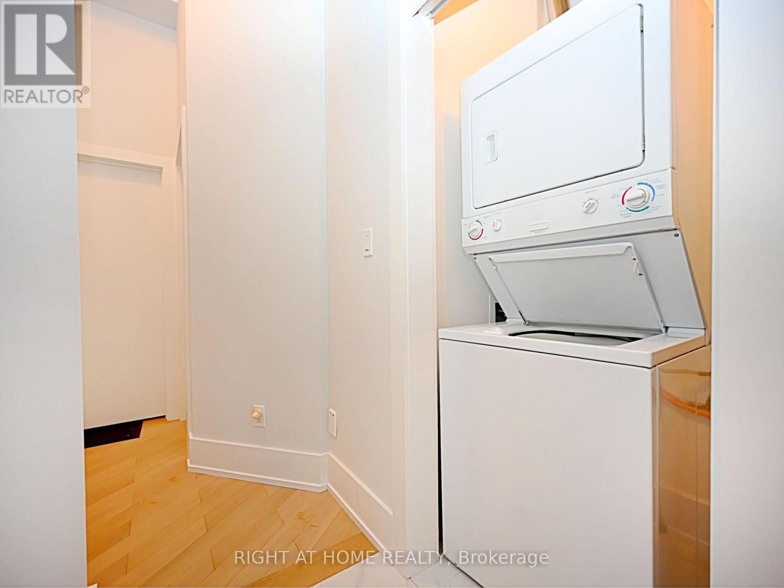 50b Woodlawn Avenue, Mississauga, Ontario  L5G 3K6 - Photo 29 - W12653726