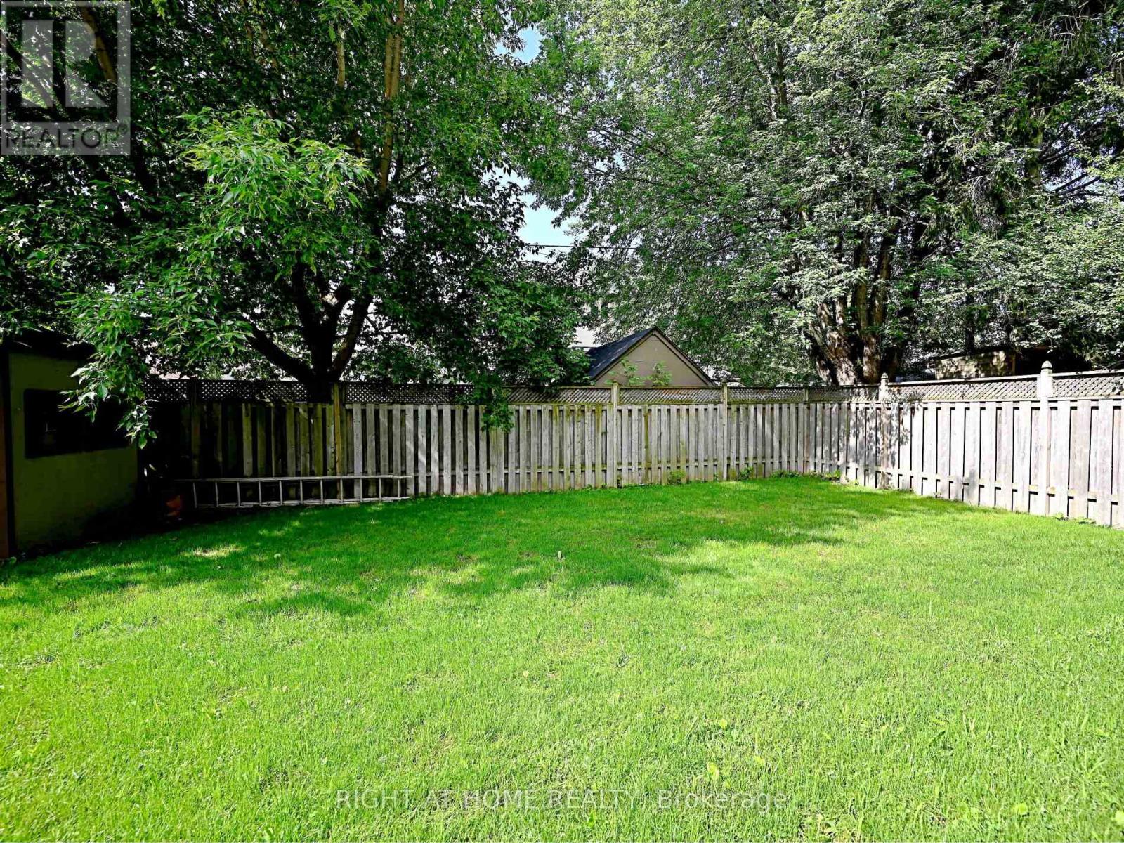 50b Woodlawn Avenue, Mississauga, Ontario  L5G 3K6 - Photo 35 - W12653726