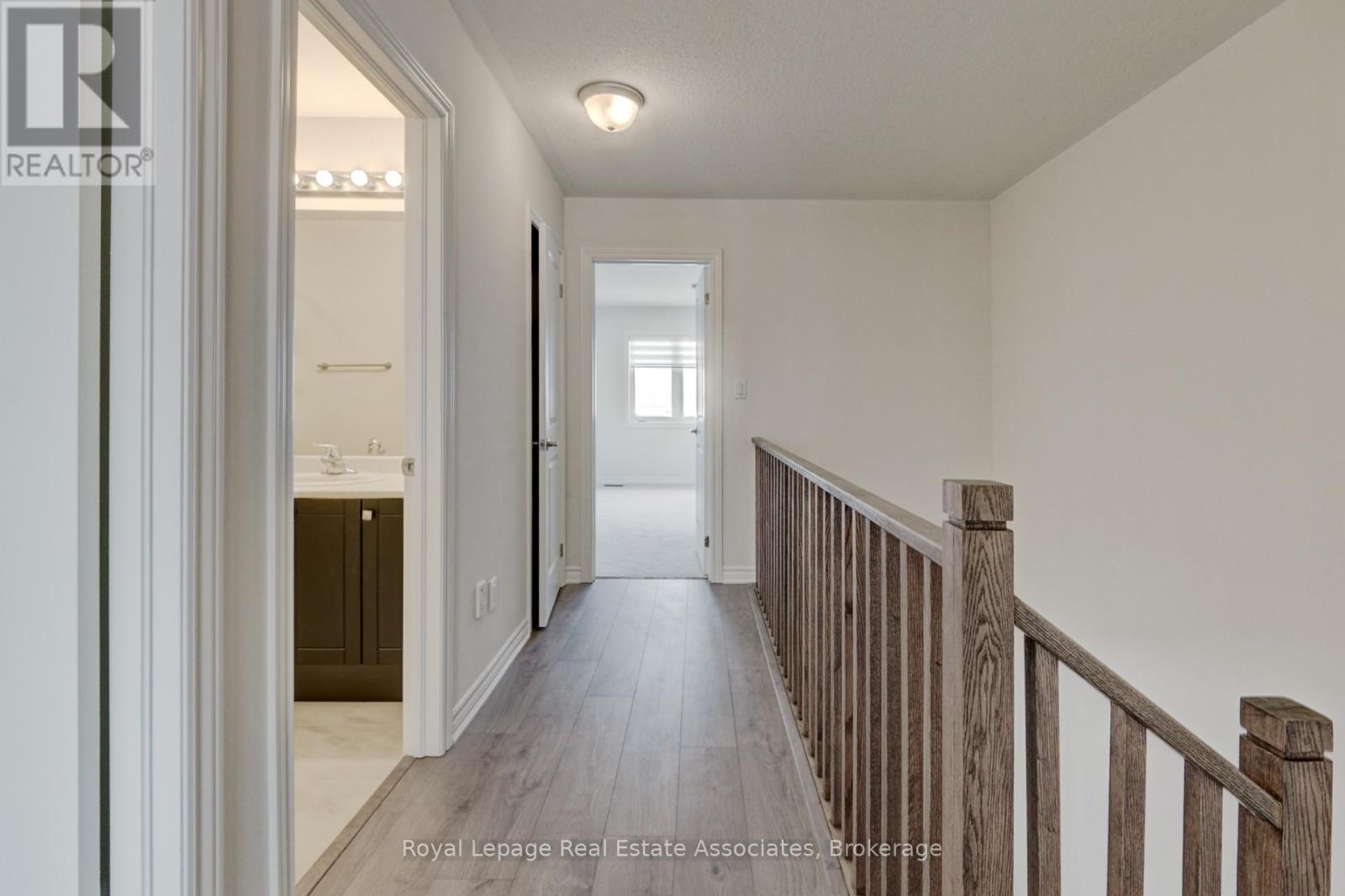 121 Sapphire Way, Thorold, Ontario  L2V 0B8 - Photo 16 - X12653732