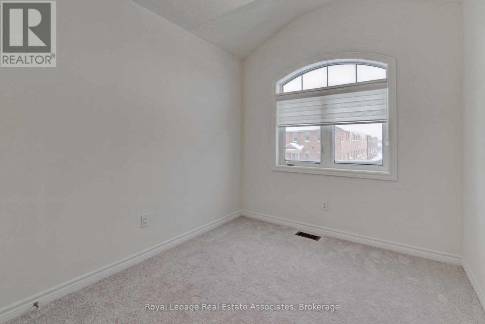 121 Sapphire Way, Thorold, Ontario  L2V 0B8 - Photo 19 - X12653732