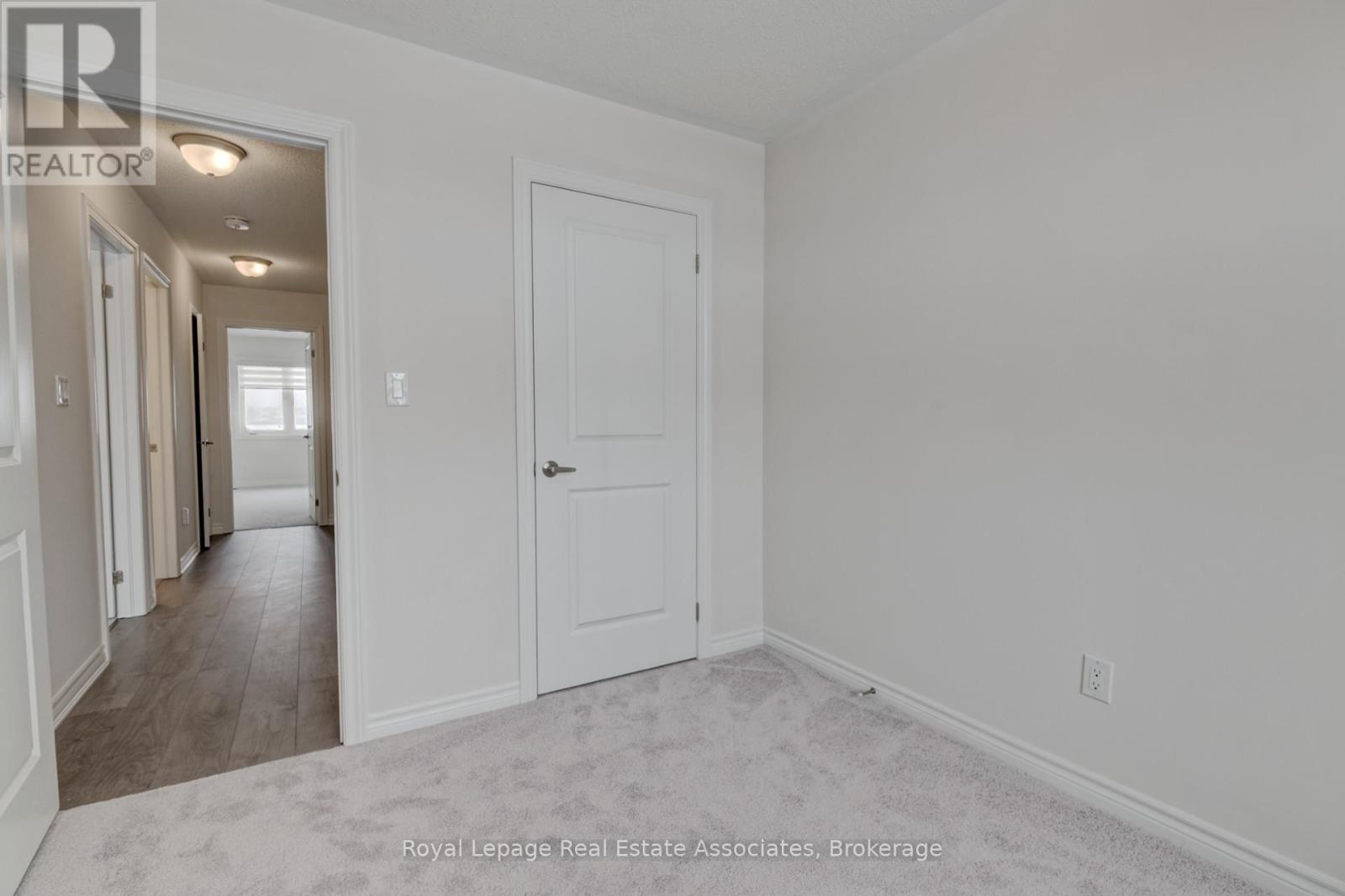 121 Sapphire Way, Thorold, Ontario  L2V 0B8 - Photo 24 - X12653732