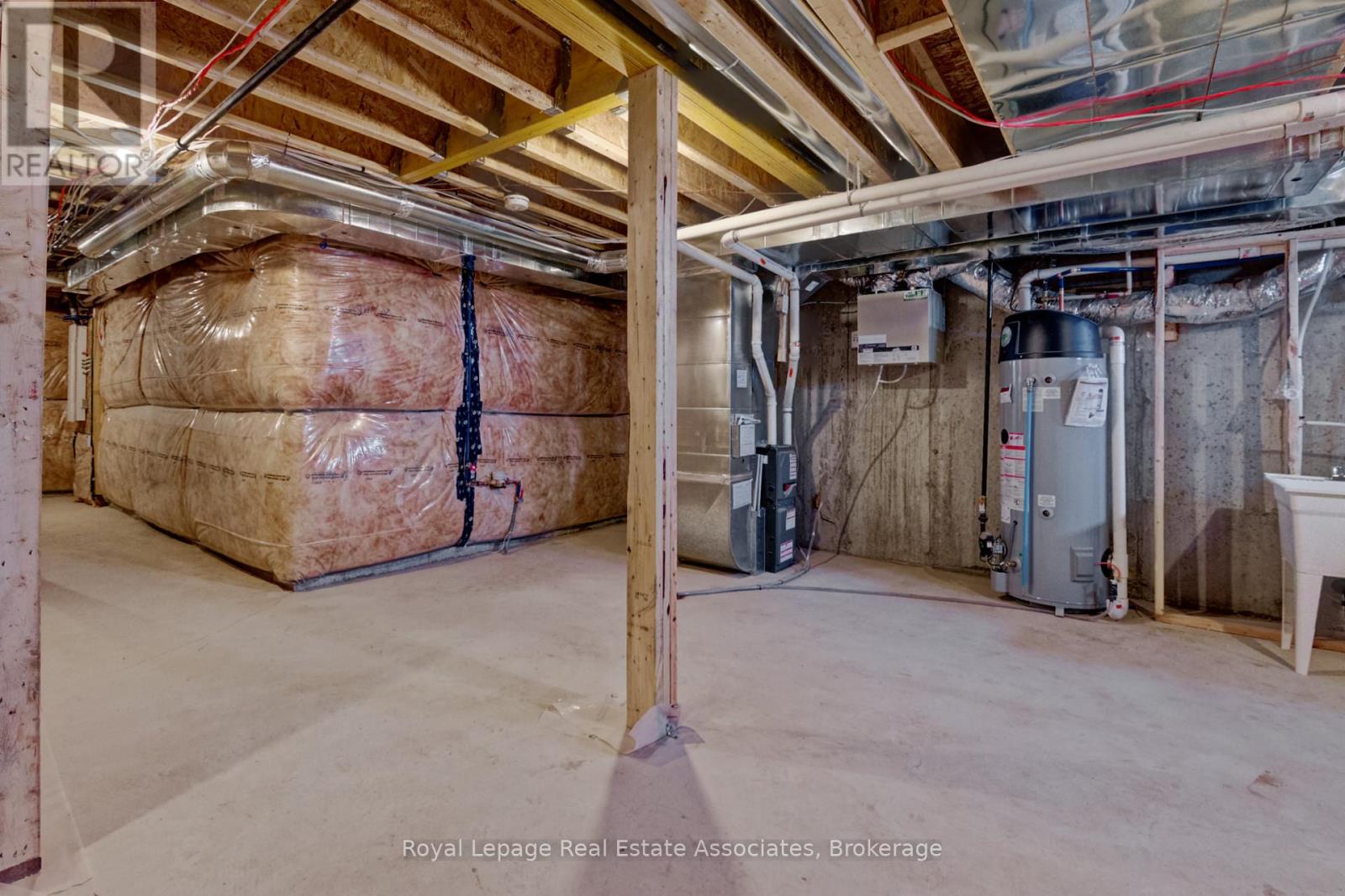 121 Sapphire Way, Thorold, Ontario  L2V 0B8 - Photo 31 - X12653732