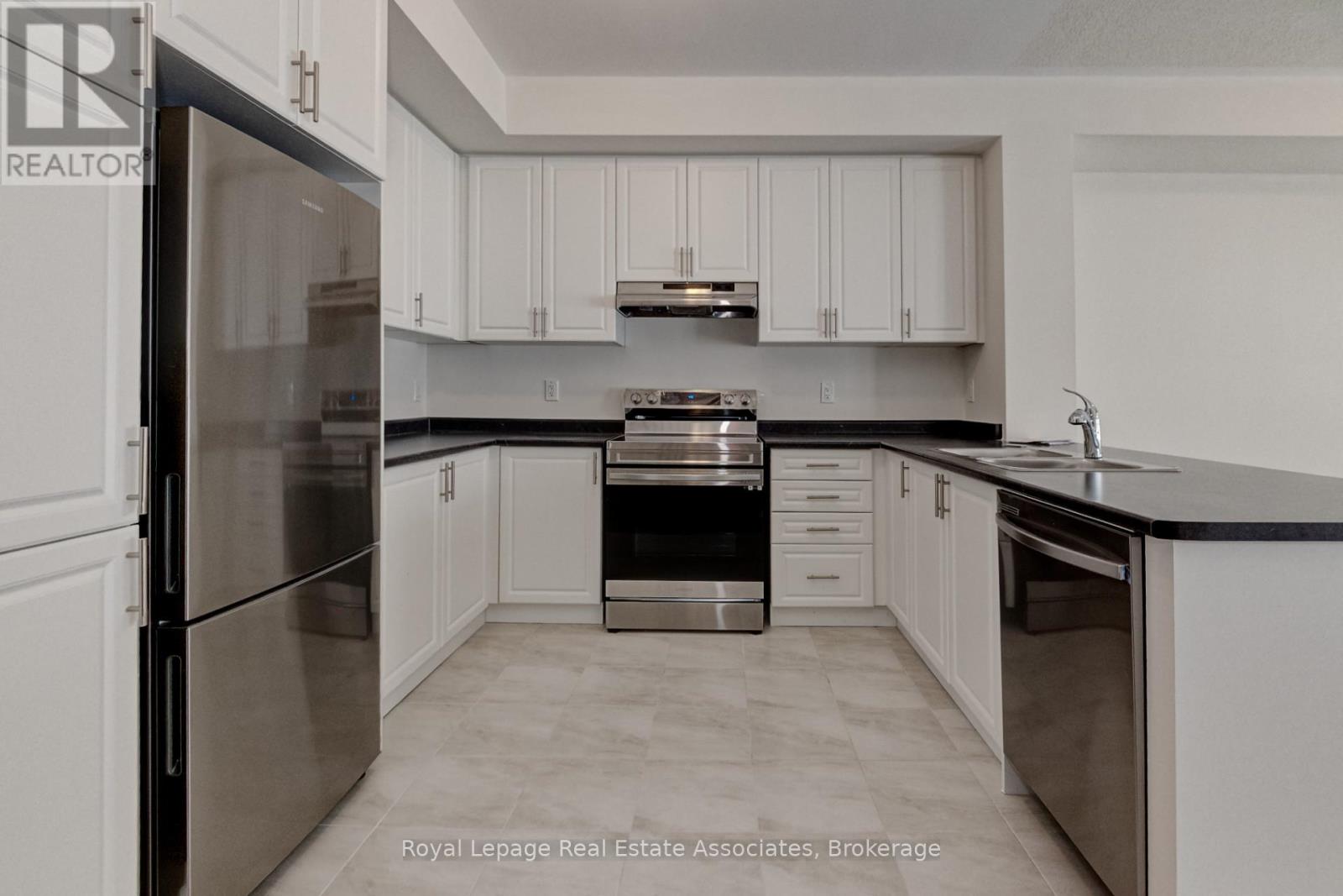 121 Sapphire Way, Thorold, Ontario  L2V 0B8 - Photo 8 - X12653732