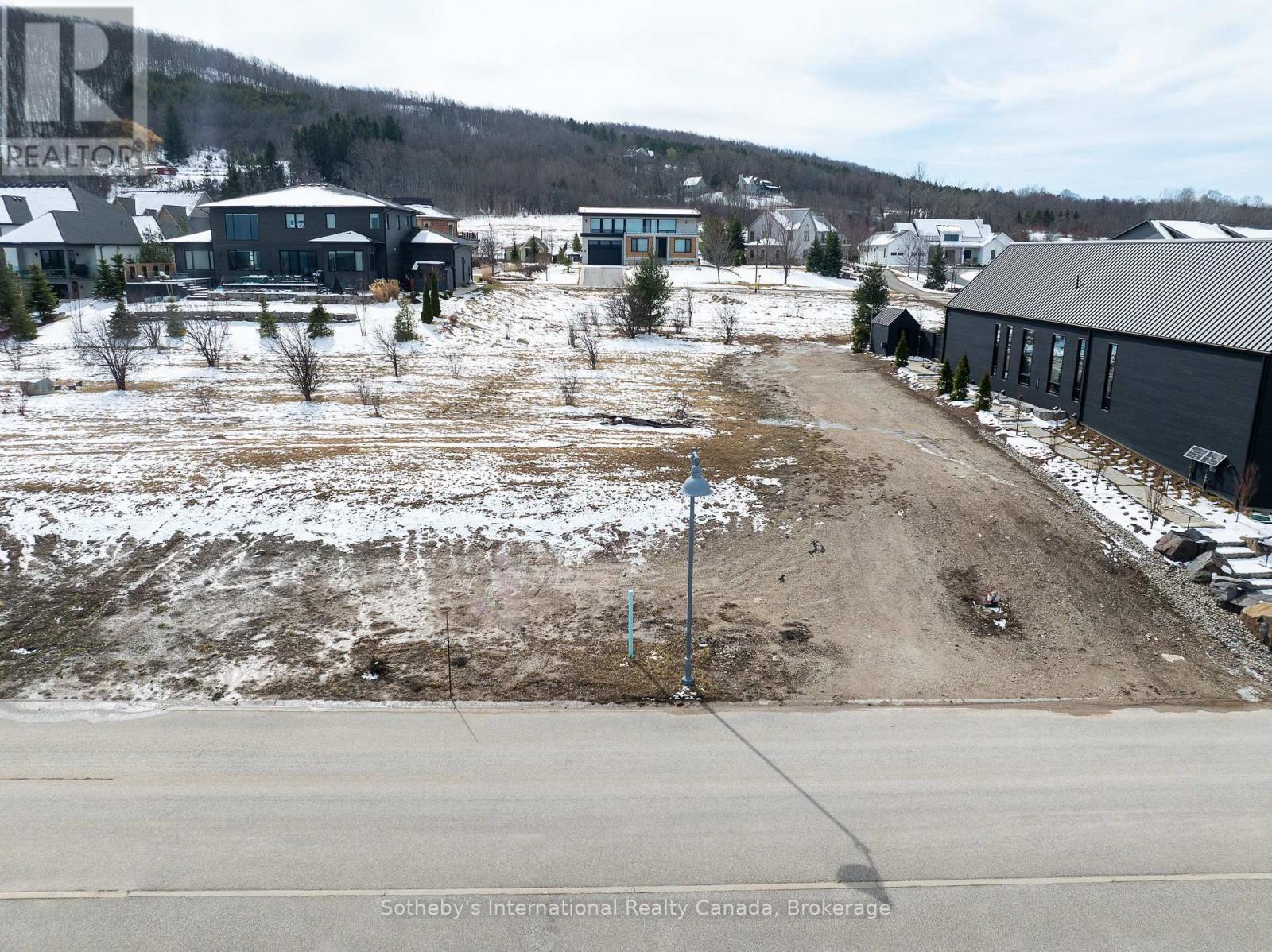 106 Stone Zack Lane, Blue Mountains, Ontario  N0H 1J0 - Photo 9 - X12653764