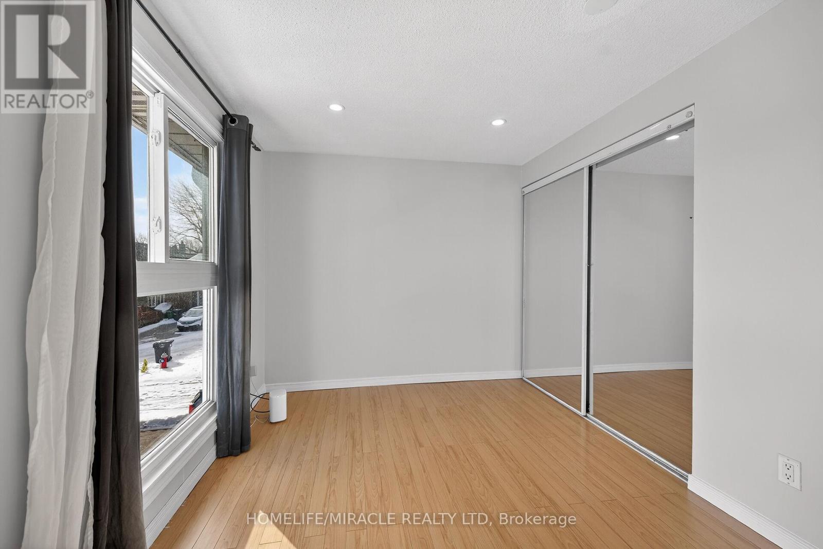 19 Hindquarter Court, Brampton (Central Park), Ontario  L6S 2C3 - Photo 22 - W12652510