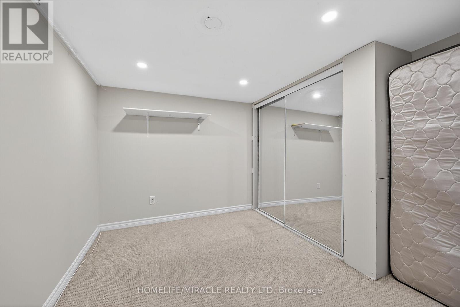 19 Hindquarter Court, Brampton (Central Park), Ontario  L6S 2C3 - Photo 25 - W12652510