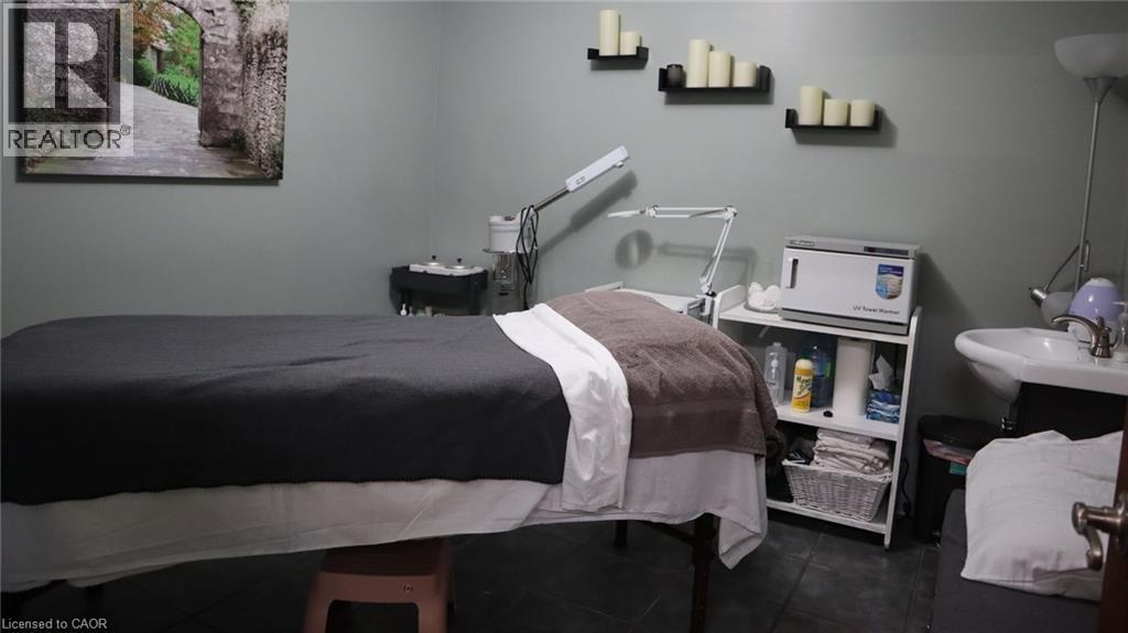 1242 Garner Road W Unit# 6, Ancaster, Ontario  L9G 3K9 - Photo 9 - 40795310