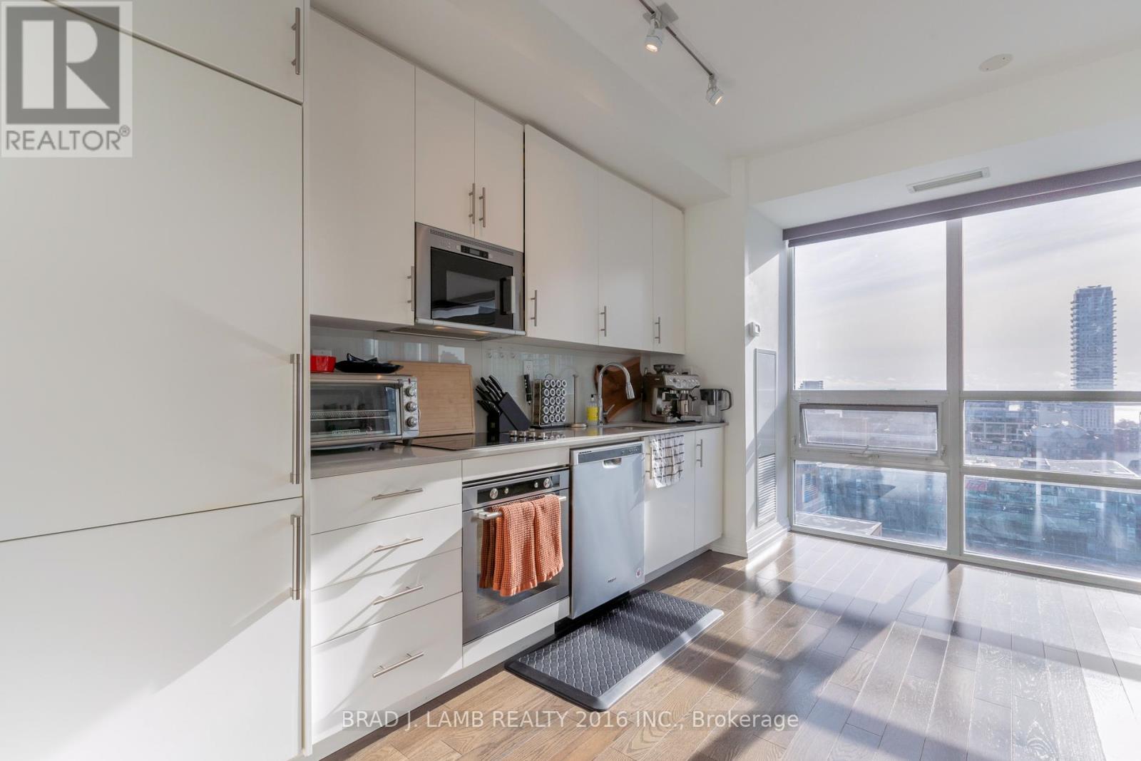 1812 - 460 Adelaide Street E, Toronto, Ontario  M5A 0E7 - Photo 4 - C12653762