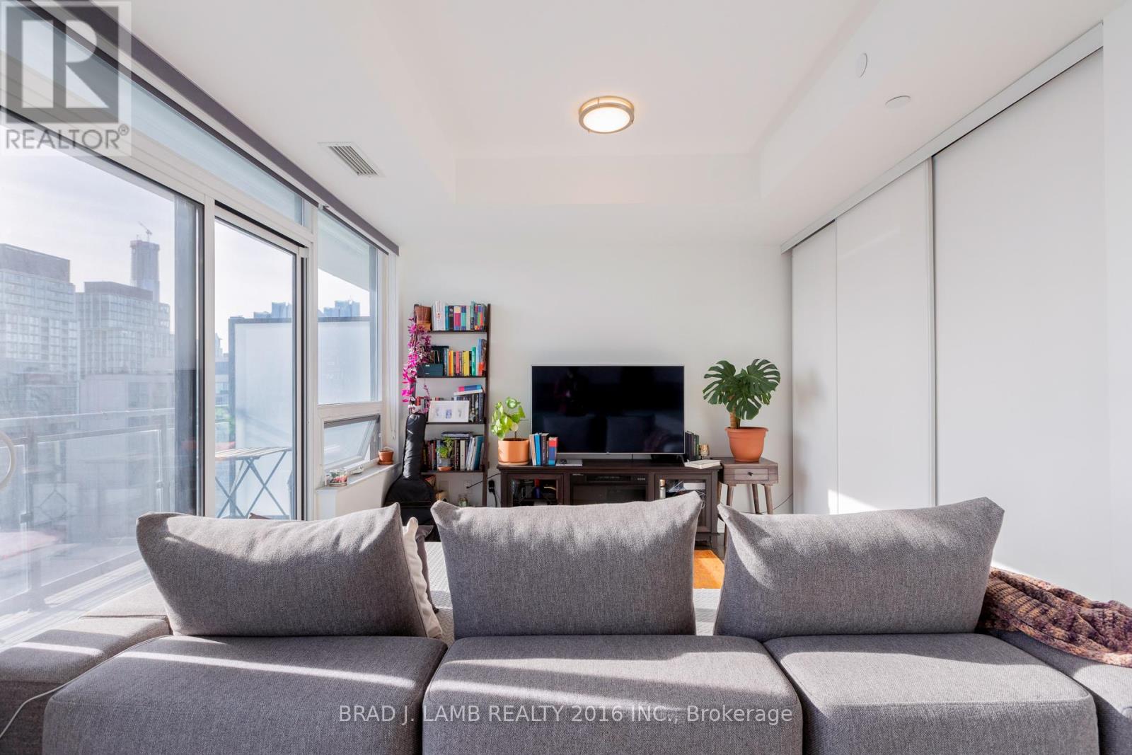 1812 - 460 Adelaide Street E, Toronto, Ontario  M5A 0E7 - Photo 7 - C12653762