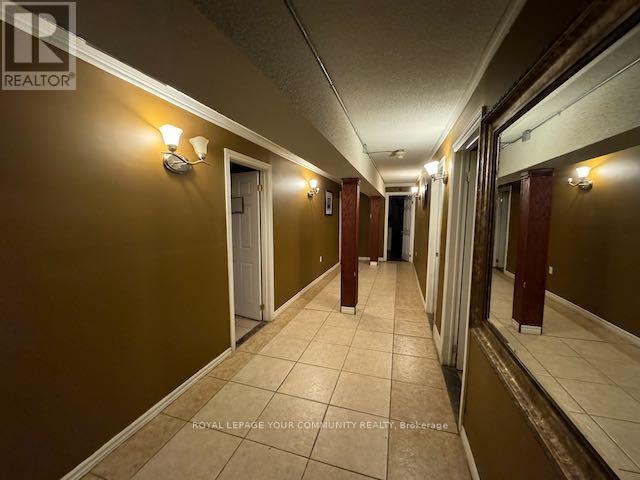 B - 245 Gerrard Street E, Toronto, Ontario  M5A 2G1 - Photo 3 - C12653768