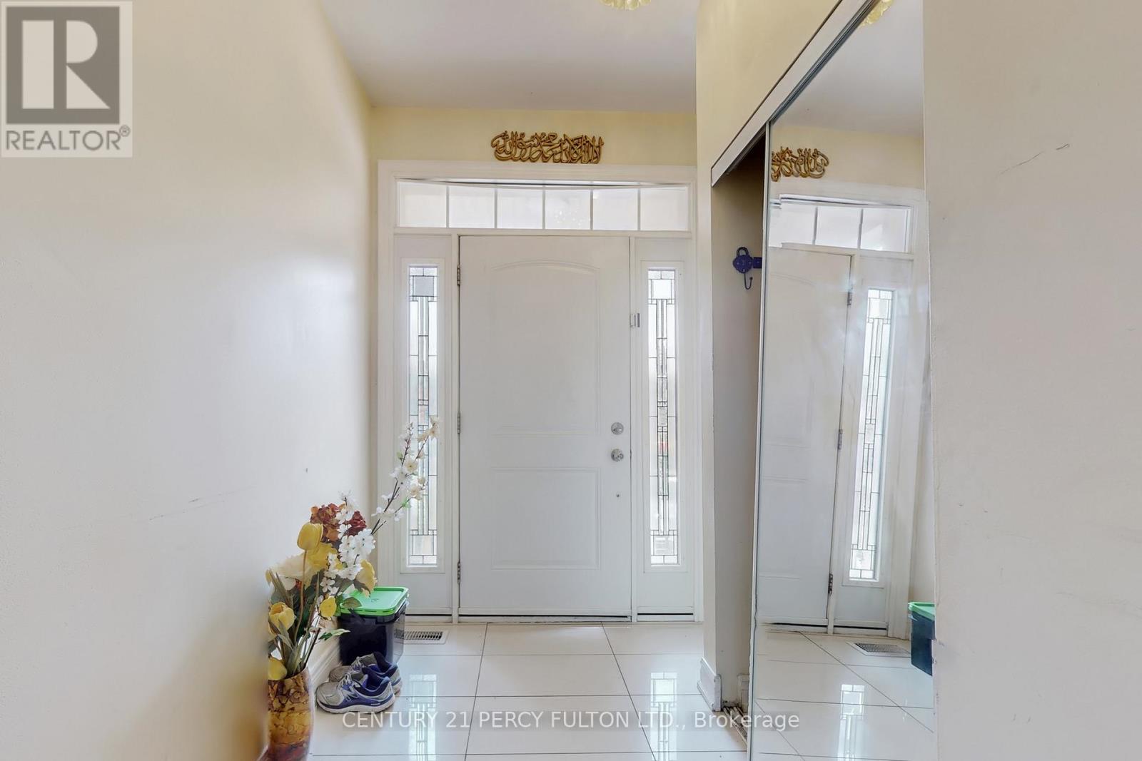 33 Wanstead Avenue, Toronto, Ontario  M1L 3L3 - Photo 3 - E12653744