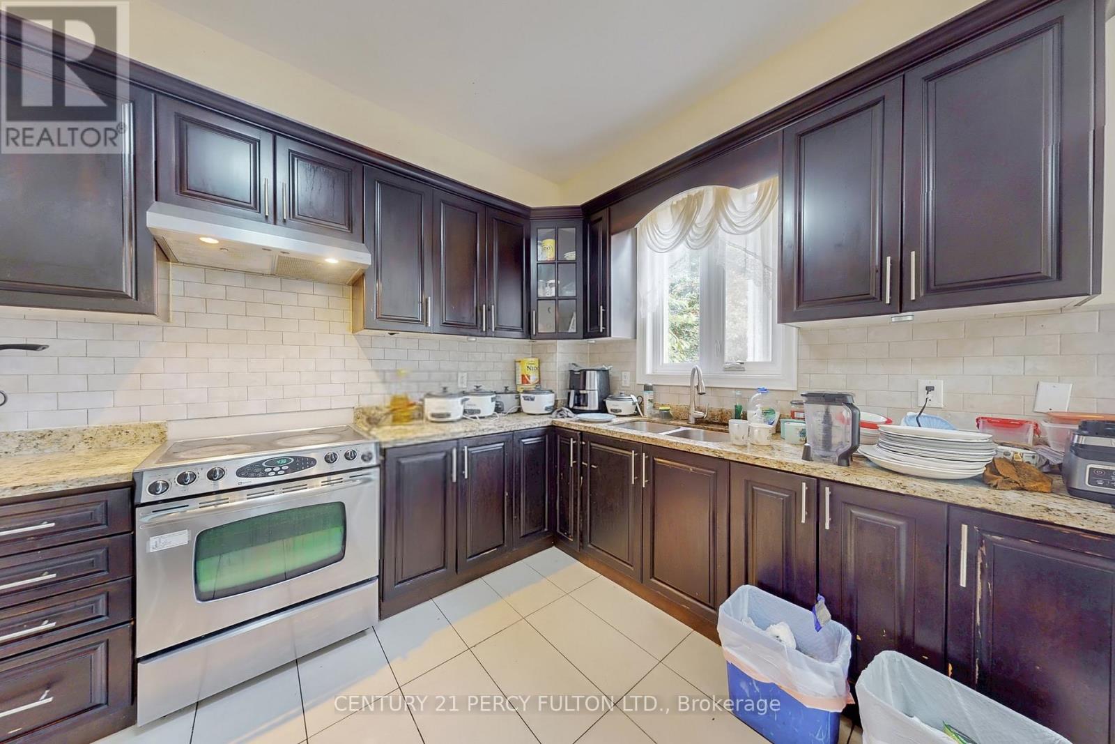 33 Wanstead Avenue, Toronto, Ontario  M1L 3L3 - Photo 9 - E12653744