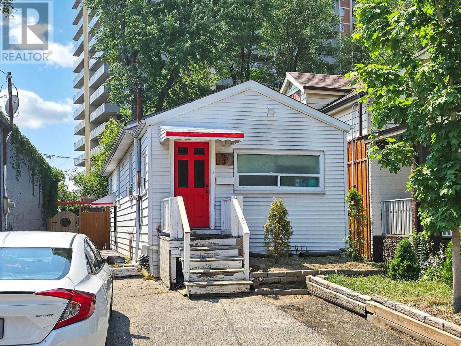 48 St Dunstan Drive, Toronto, Ontario  M1L 2V5 - Photo 2 - E12653750