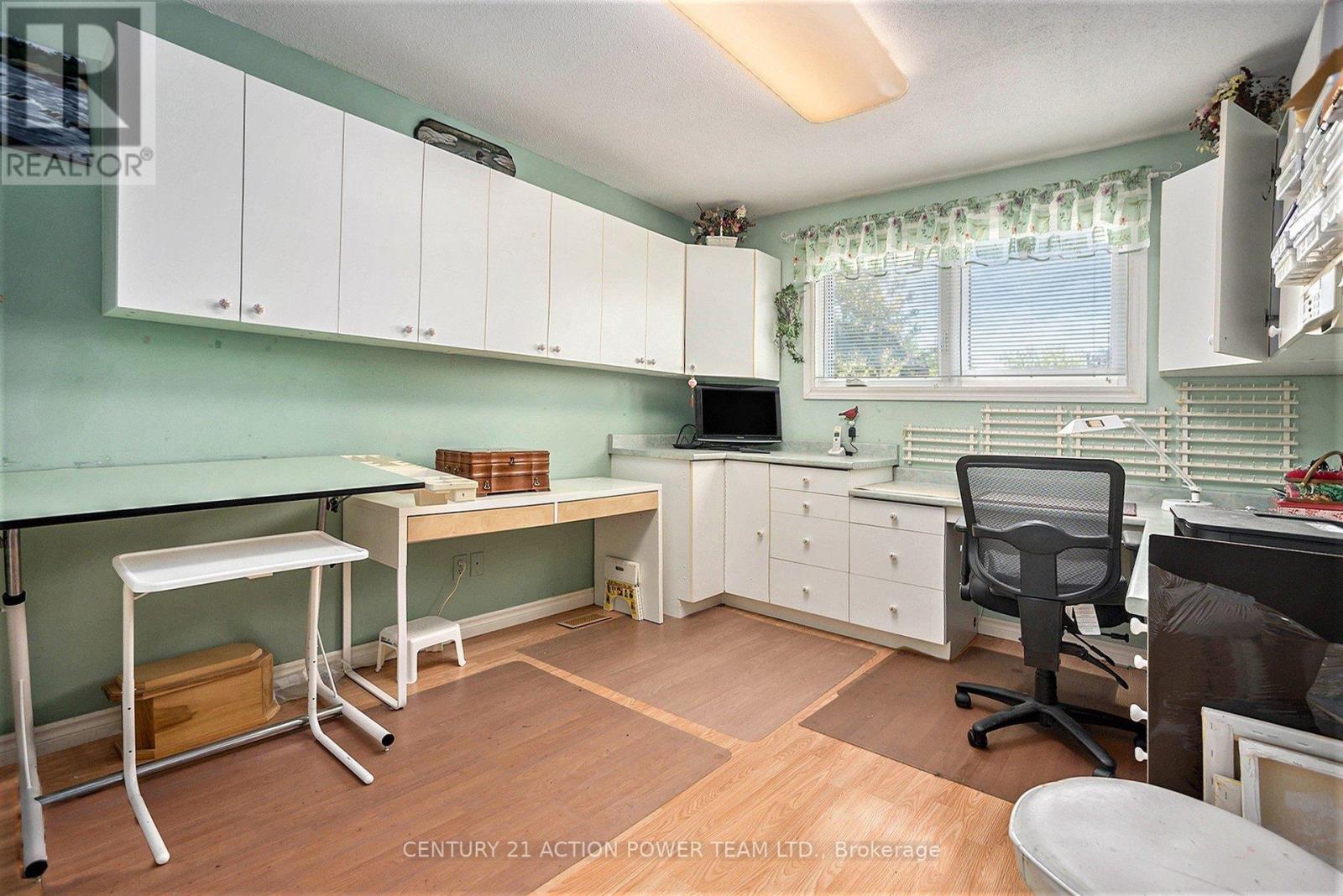 1358 Turner Crescent, Ottawa, Ontario  K1E 2Y4 - Photo 29 - X12526174