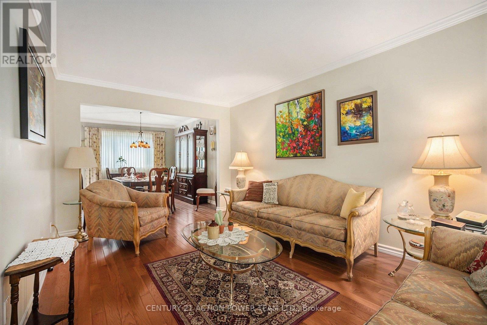 1358 Turner Crescent, Ottawa, Ontario  K1E 2Y4 - Photo 9 - X12526174