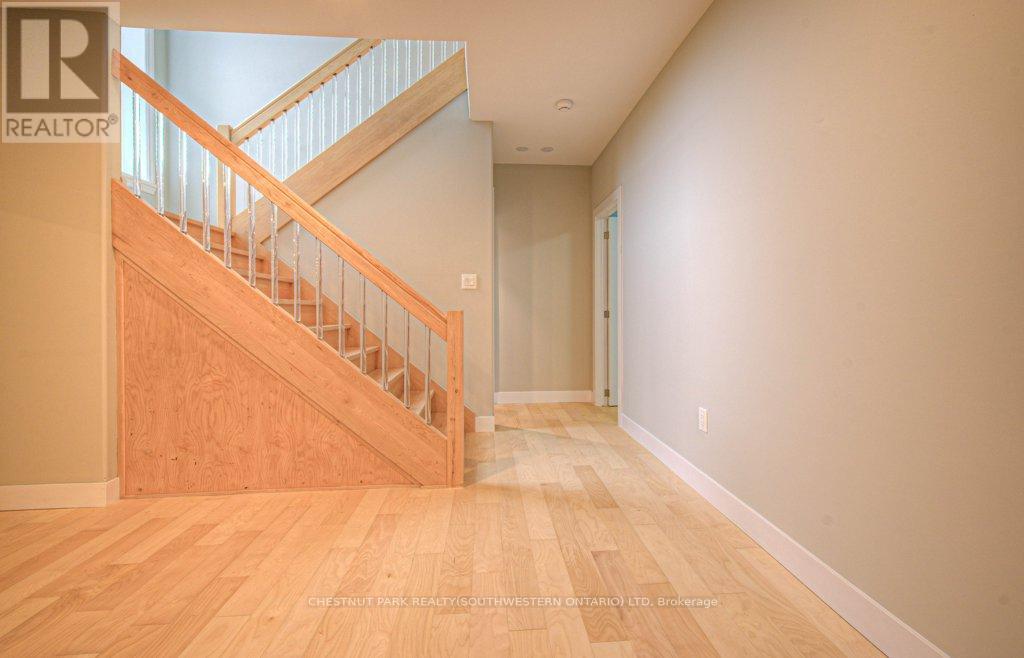 2930 Notre Dame Drive, Wilmot, Ontario  N0B 2L0 - Photo 33 - X12653748