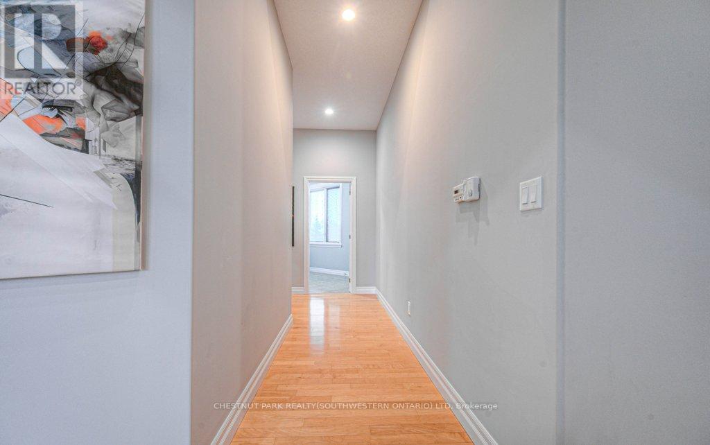 2930 Notre Dame Drive, Wilmot, Ontario  N0B 2L0 - Photo 9 - X12653748