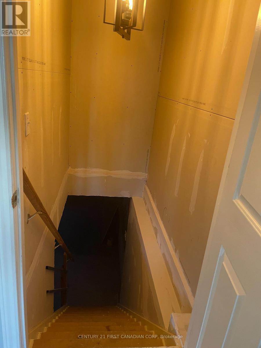 57 St Julien Street, London East, Ontario  N5Z 2M5 - Photo 16 - X12653792