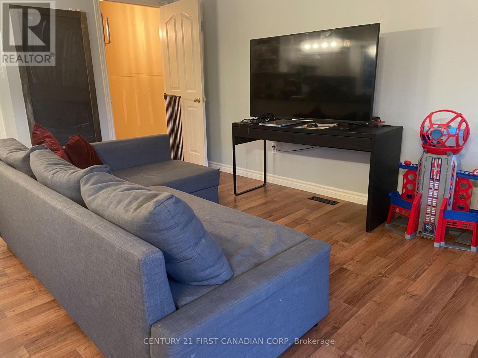 57 St Julien Street, London East, Ontario  N5Z 2M5 - Photo 4 - X12653792