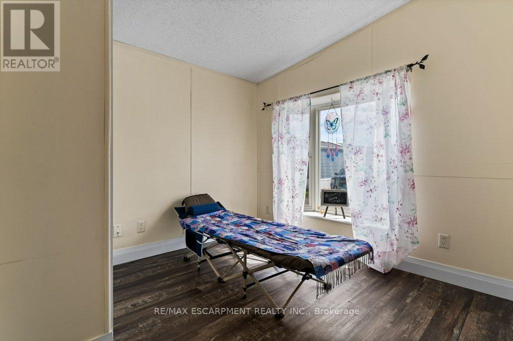 4587 Rebecca Lane, Lincoln, Ontario  L0R 1B1 - Photo 7 - X12404032