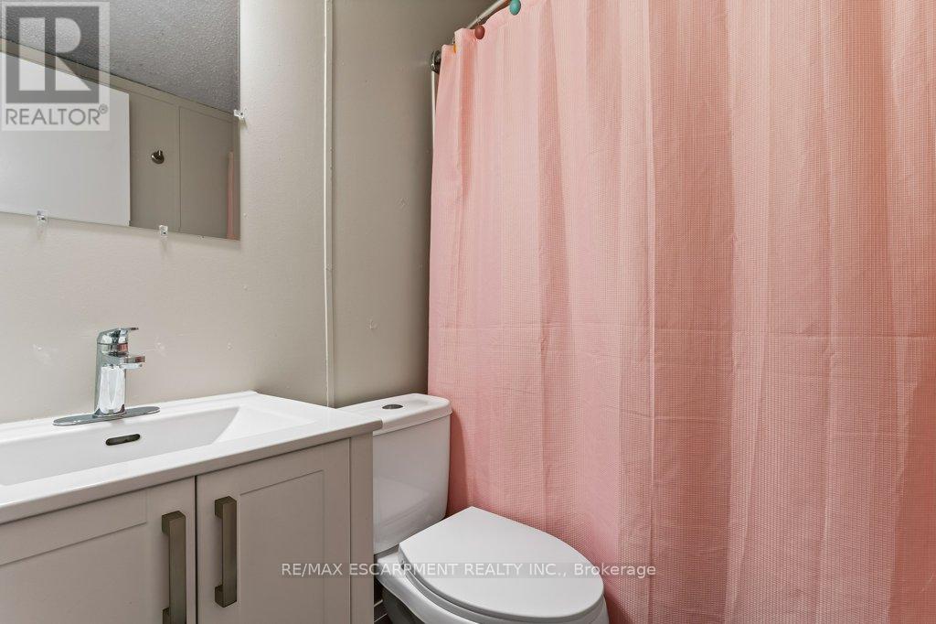 4587 Rebecca Lane, Lincoln, Ontario  L0R 1B1 - Photo 6 - X12404032