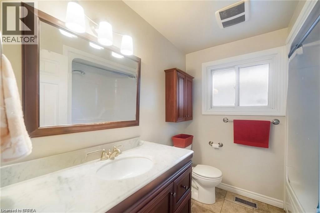 698 West 5th Street, Hamilton, Ontario  L9C 3R2 - Photo 13 - 40791321