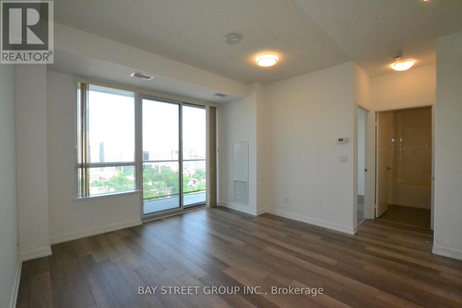 1508 - 181 Huron Street, Toronto, Ontario  M5T 0C1 - Photo 3 - C12653780