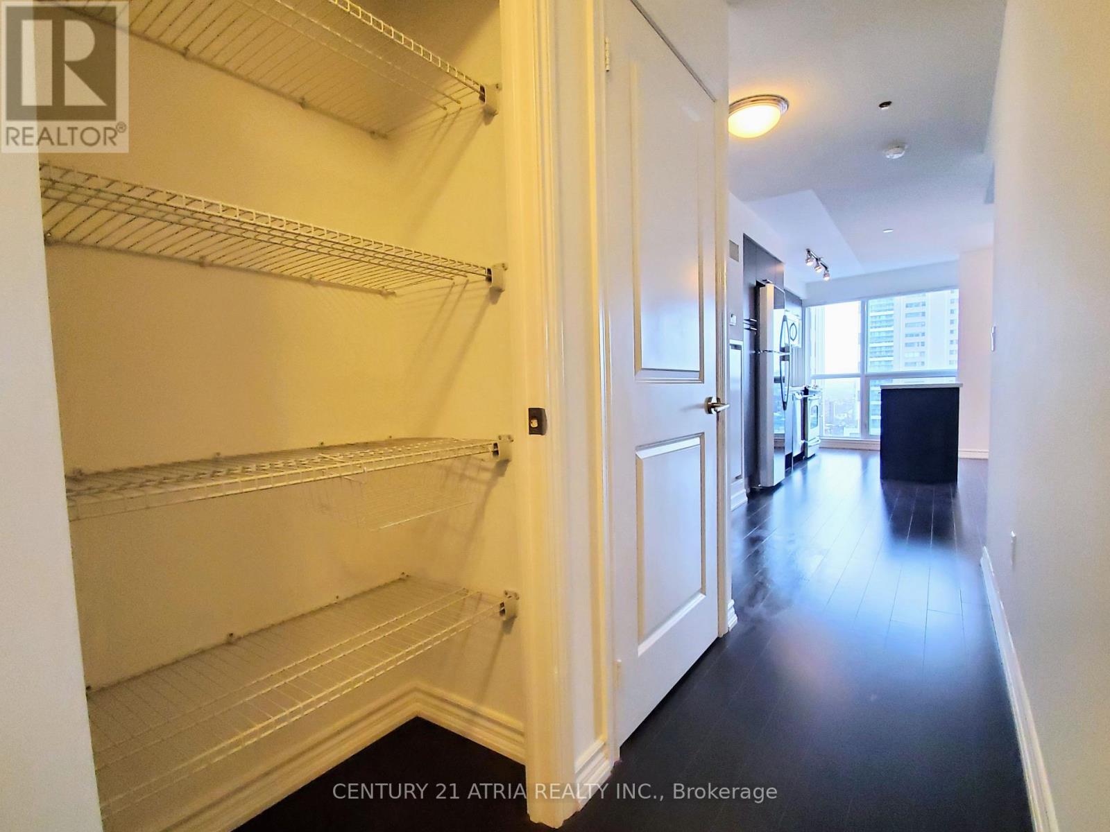 1207 - 386 Yonge Street, Toronto, Ontario  M5B 0A5 - Photo 4 - C12653820