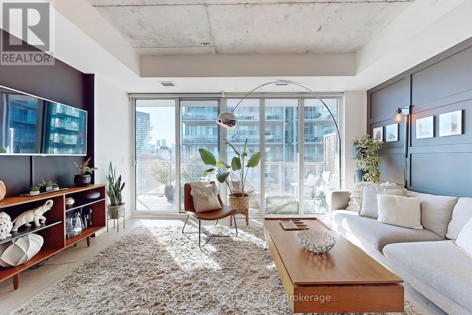 807 - 25 Baseball Place, Toronto, Ontario  M4M 0E7 - Photo 2 - E12653810