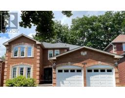 492 PALMTREE CRESCENT, Oshawa, Ontario