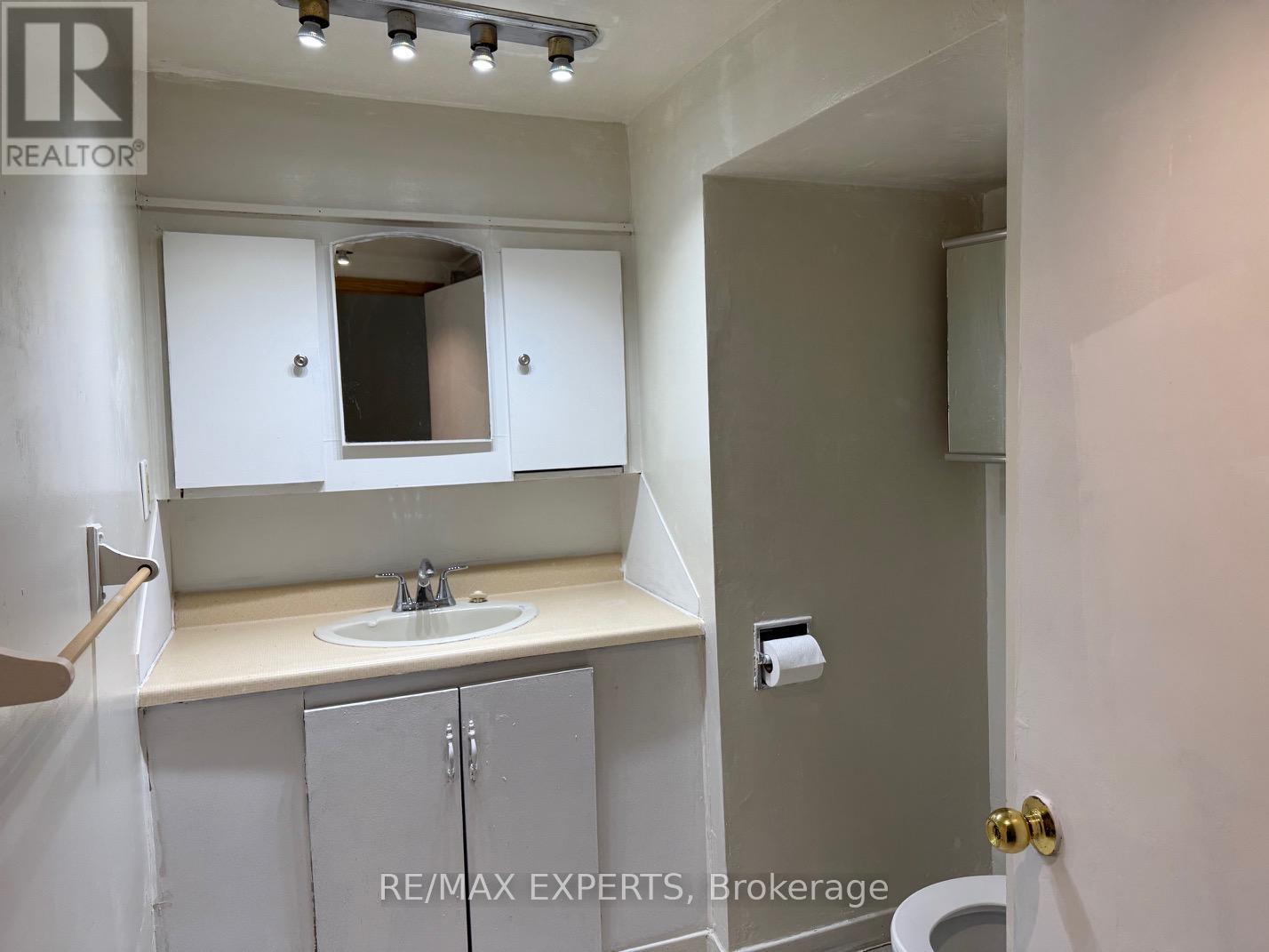 Bsmt - 14 Richardson Drive, Aurora, Ontario  L4G 1Z1 - Photo 10 - N12653822