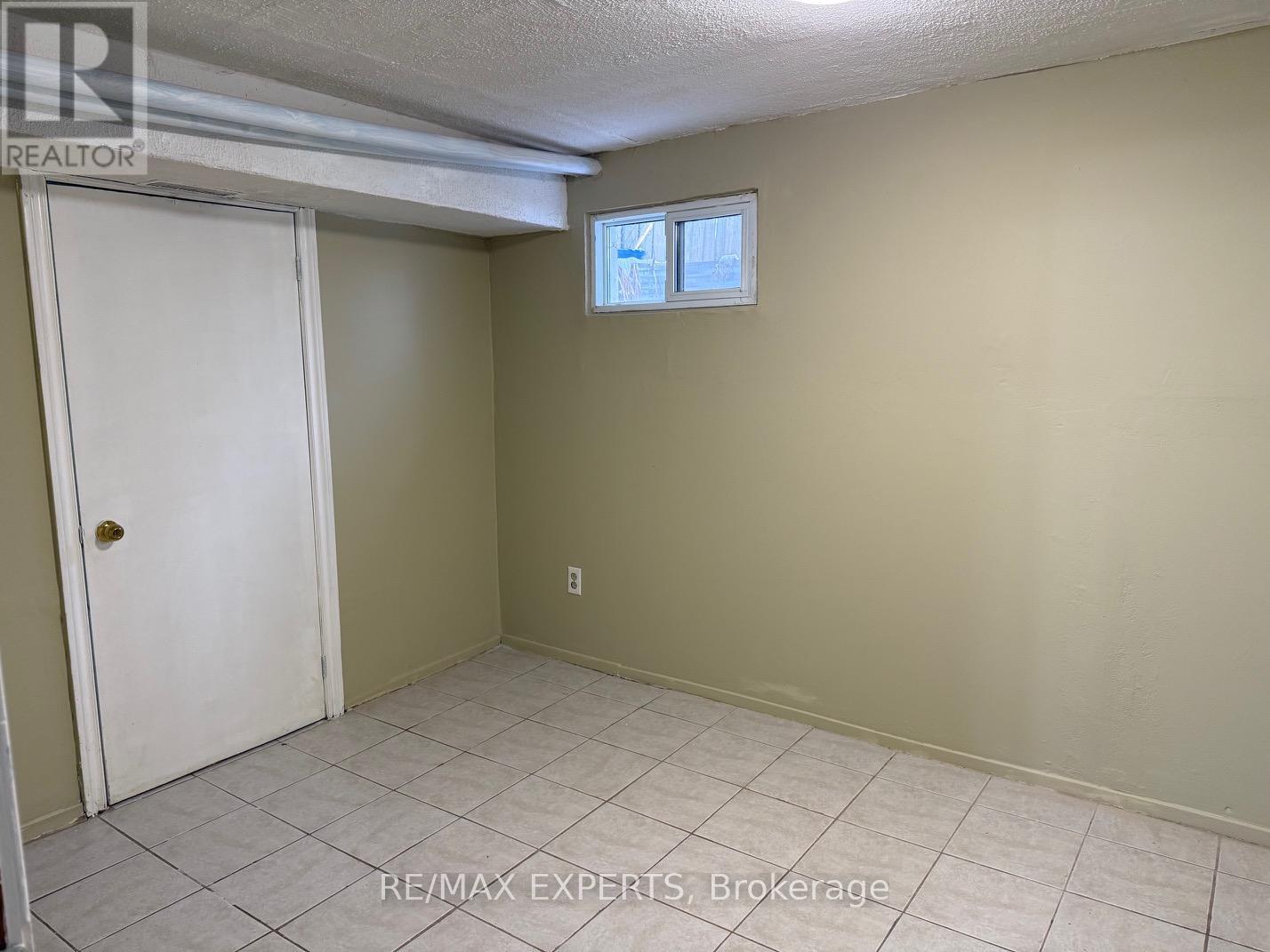 Bsmt - 14 Richardson Drive, Aurora, Ontario  L4G 1Z1 - Photo 9 - N12653822