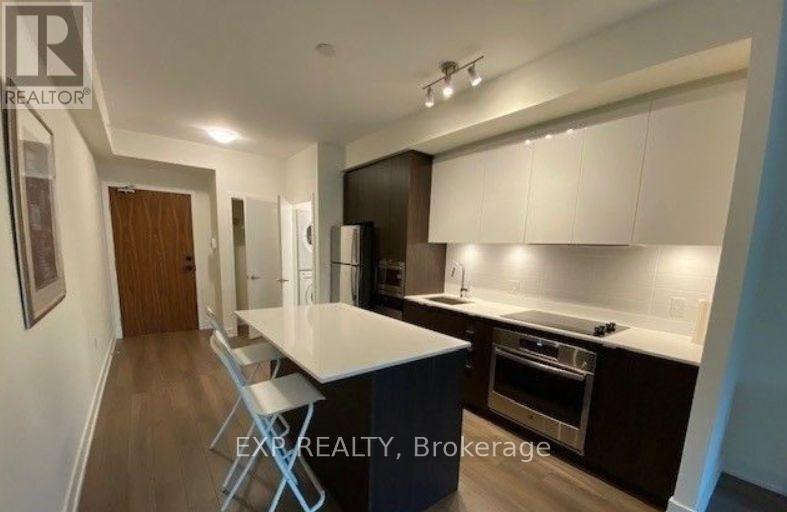 305 - 8 Ann Street, Mississauga, Ontario  L5G 0C1 - Photo 2 - W12545812