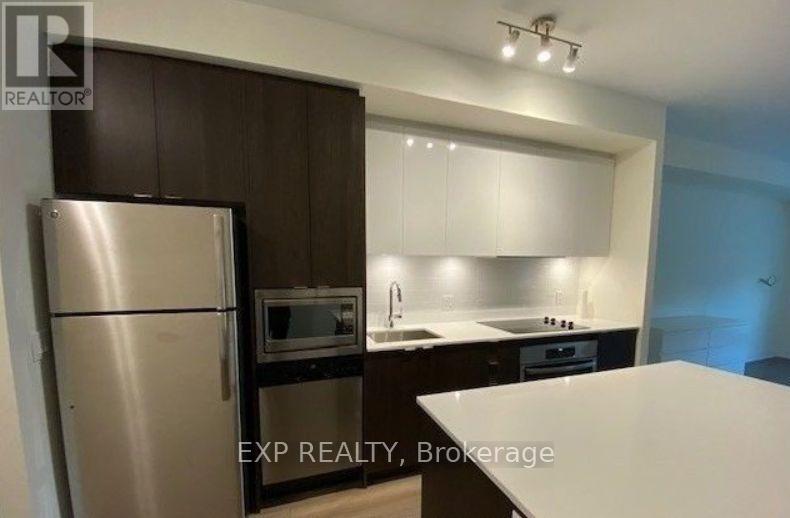 305 - 8 Ann Street, Mississauga, Ontario  L5G 0C1 - Photo 4 - W12545812