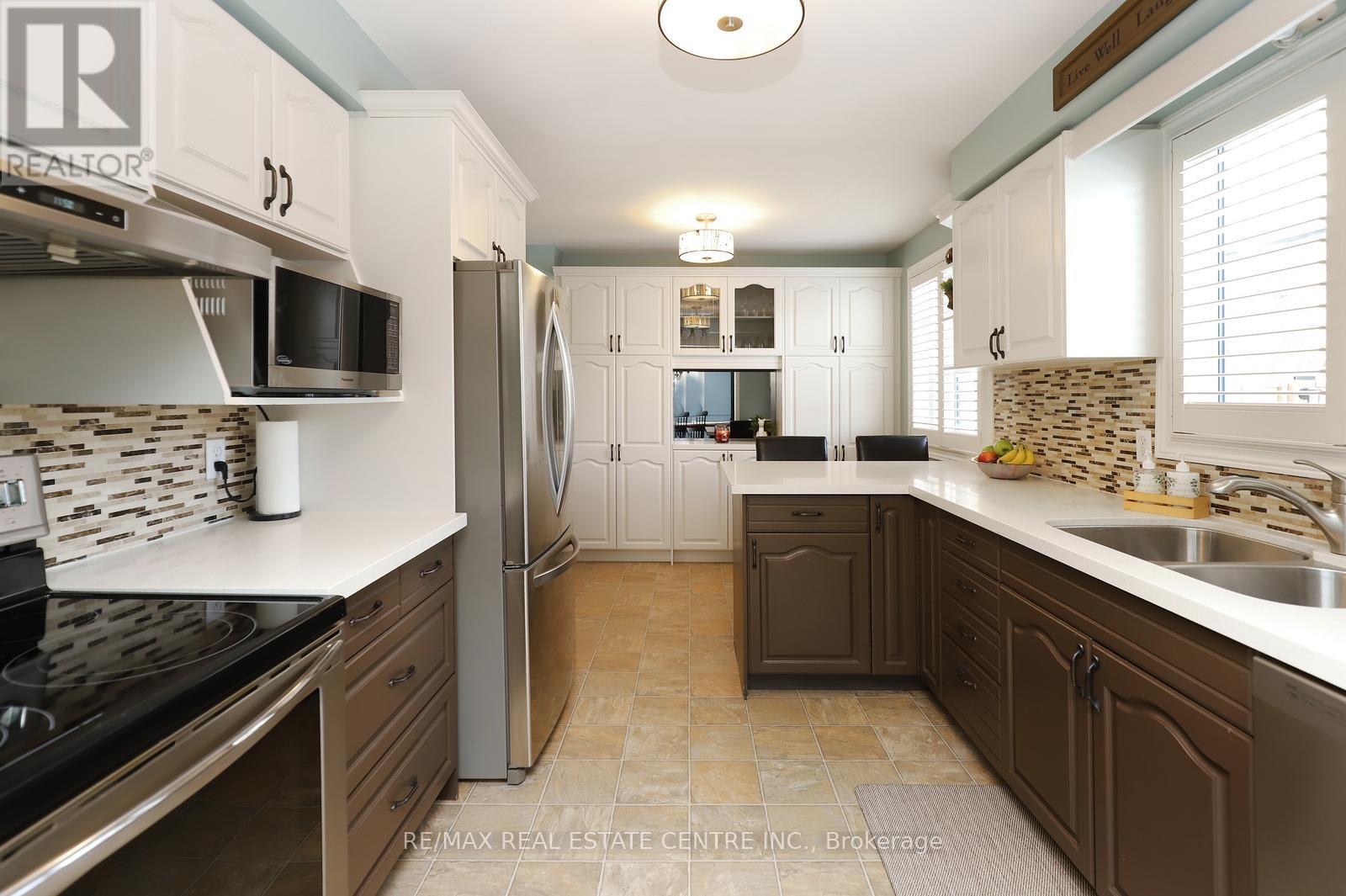 284 Ridge Drive, Milton, Ontario  L9T 1X3 - Photo 10 - W12653802