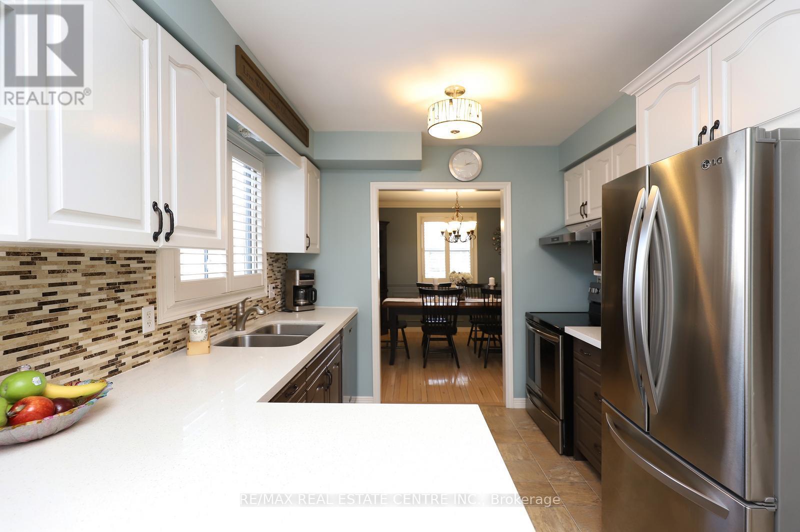 284 Ridge Drive, Milton, Ontario  L9T 1X3 - Photo 13 - W12653802