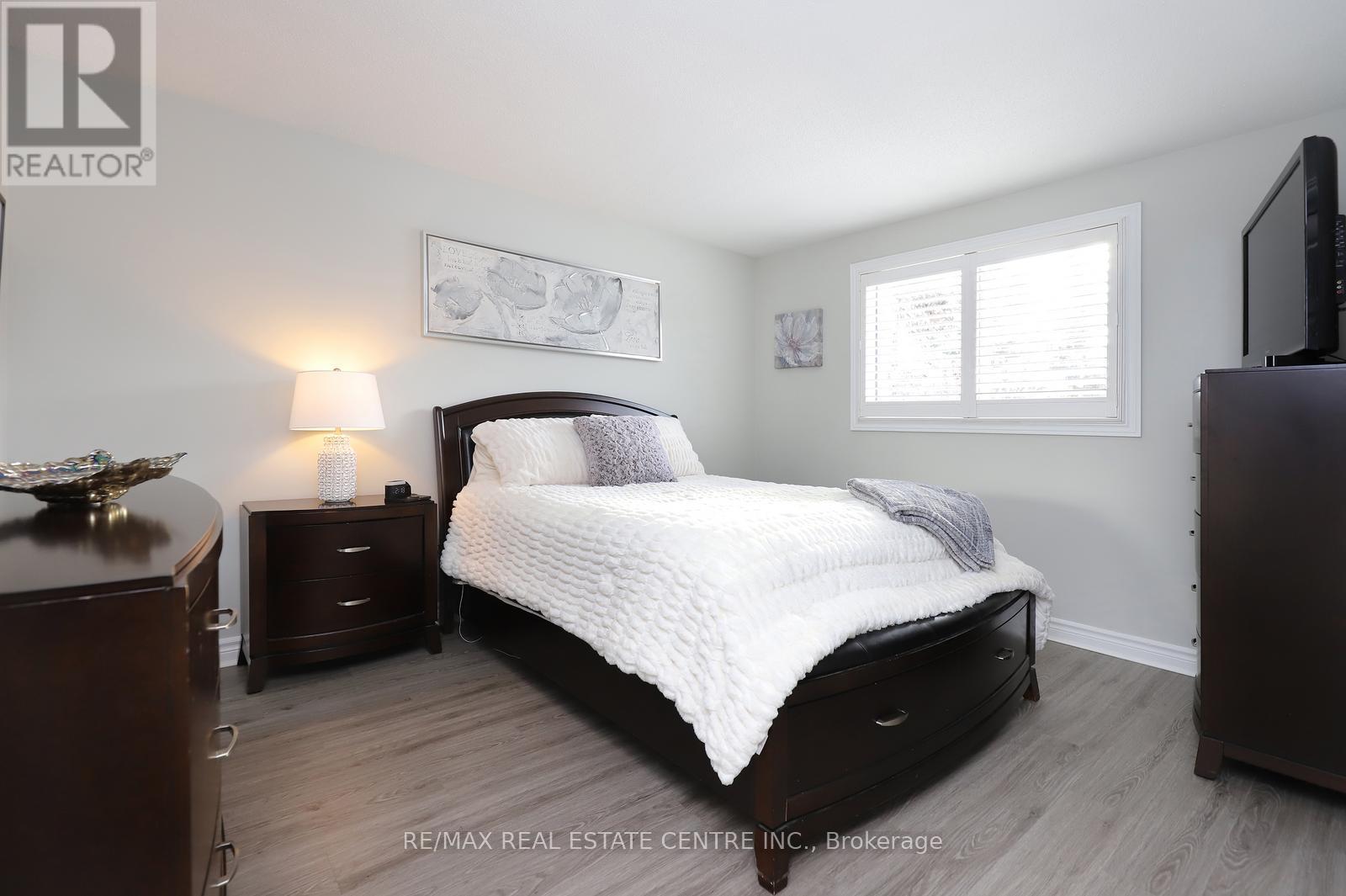 284 Ridge Drive, Milton, Ontario  L9T 1X3 - Photo 16 - W12653802