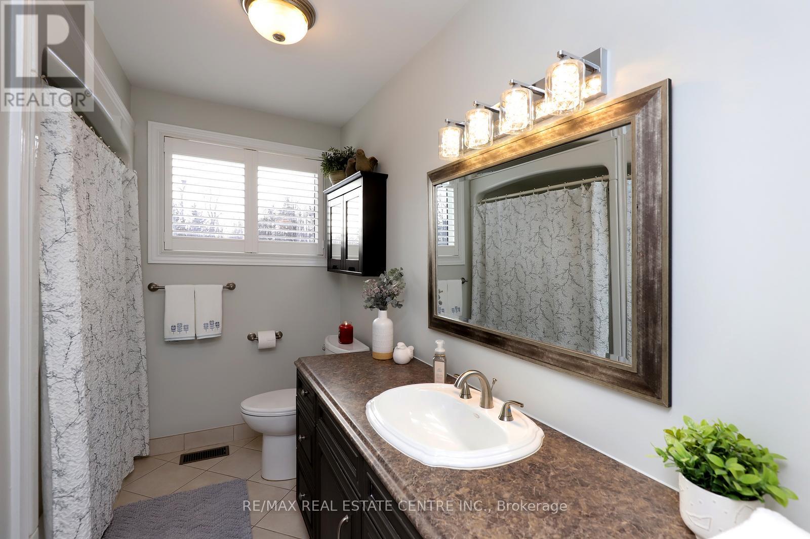 284 Ridge Drive, Milton, Ontario  L9T 1X3 - Photo 18 - W12653802