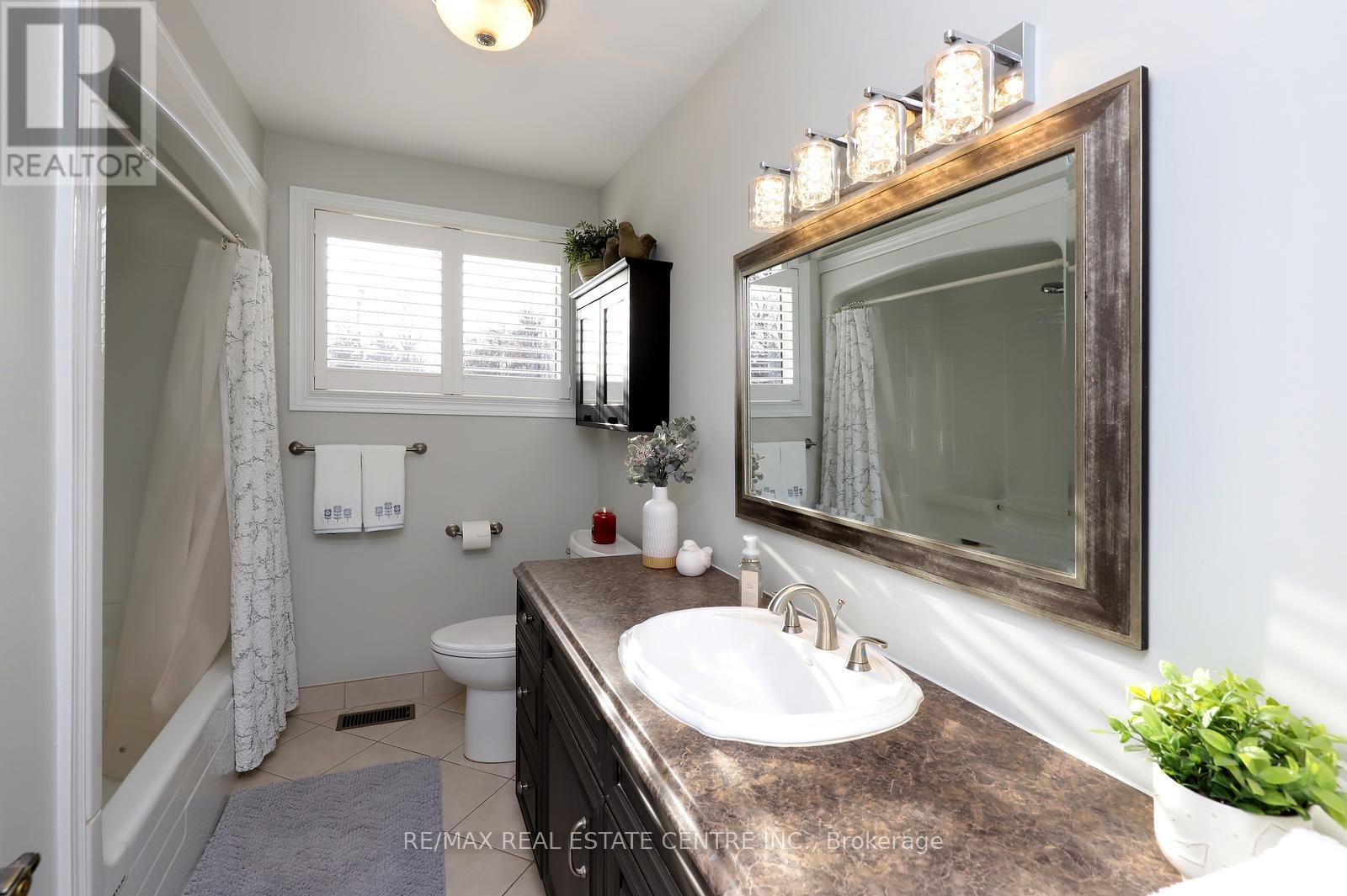 284 Ridge Drive, Milton, Ontario  L9T 1X3 - Photo 19 - W12653802