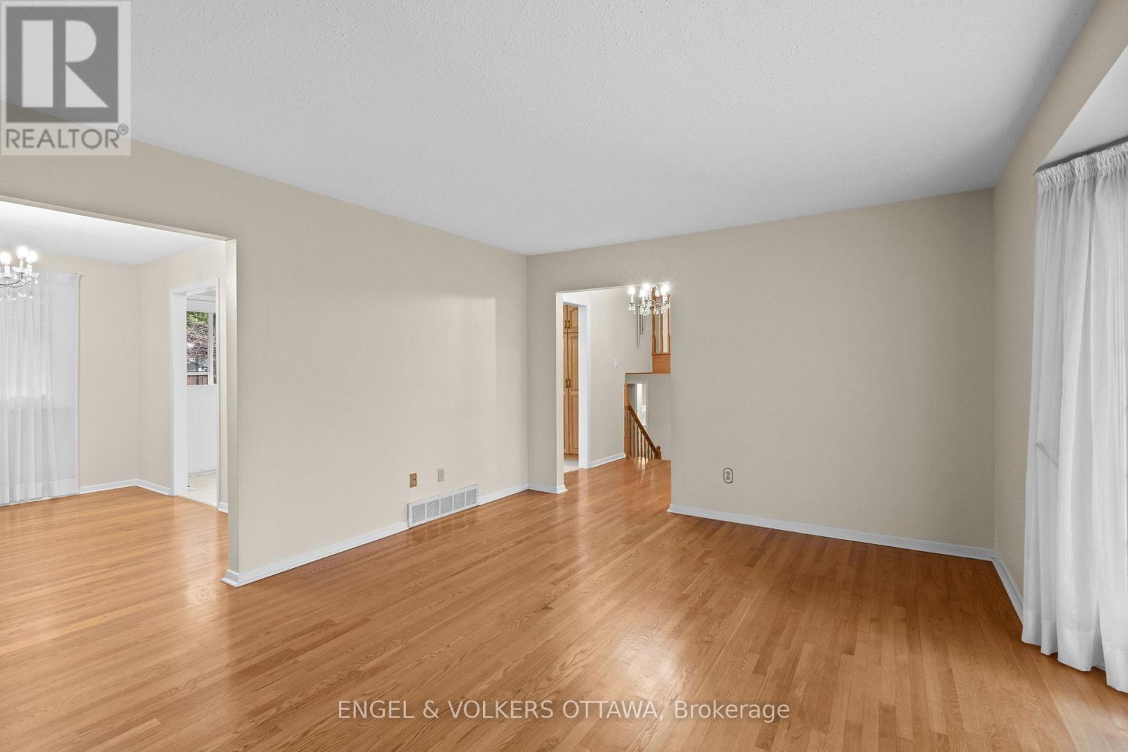 3348 Kodiak Street, Ottawa, Ontario  K1V 7S8 - Photo 12 - X12631662
