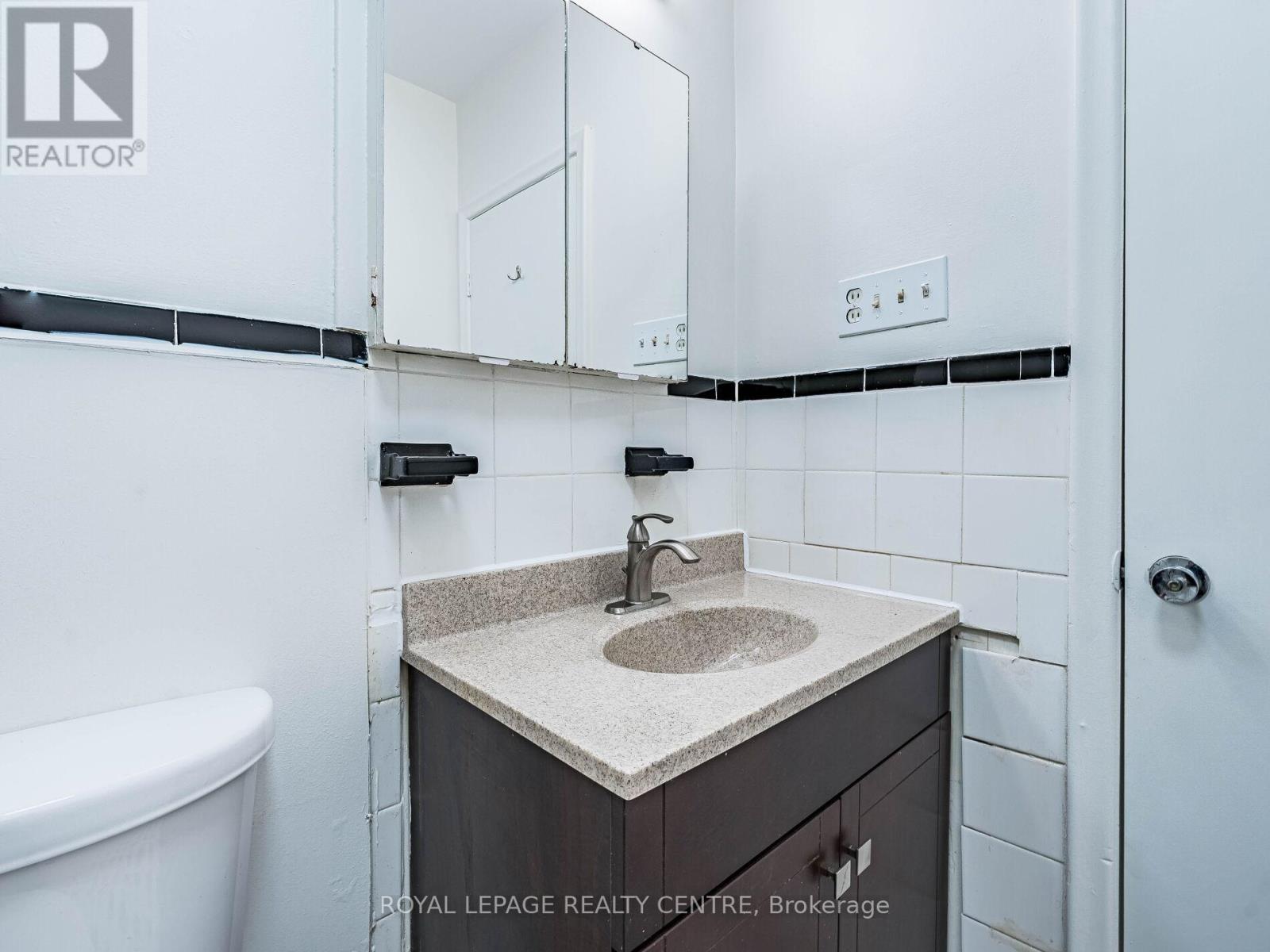 Apt. #1 - 341 Sheppard Avenue E, Toronto, Ontario  M2N 3B3 - Photo 25 - C12652896