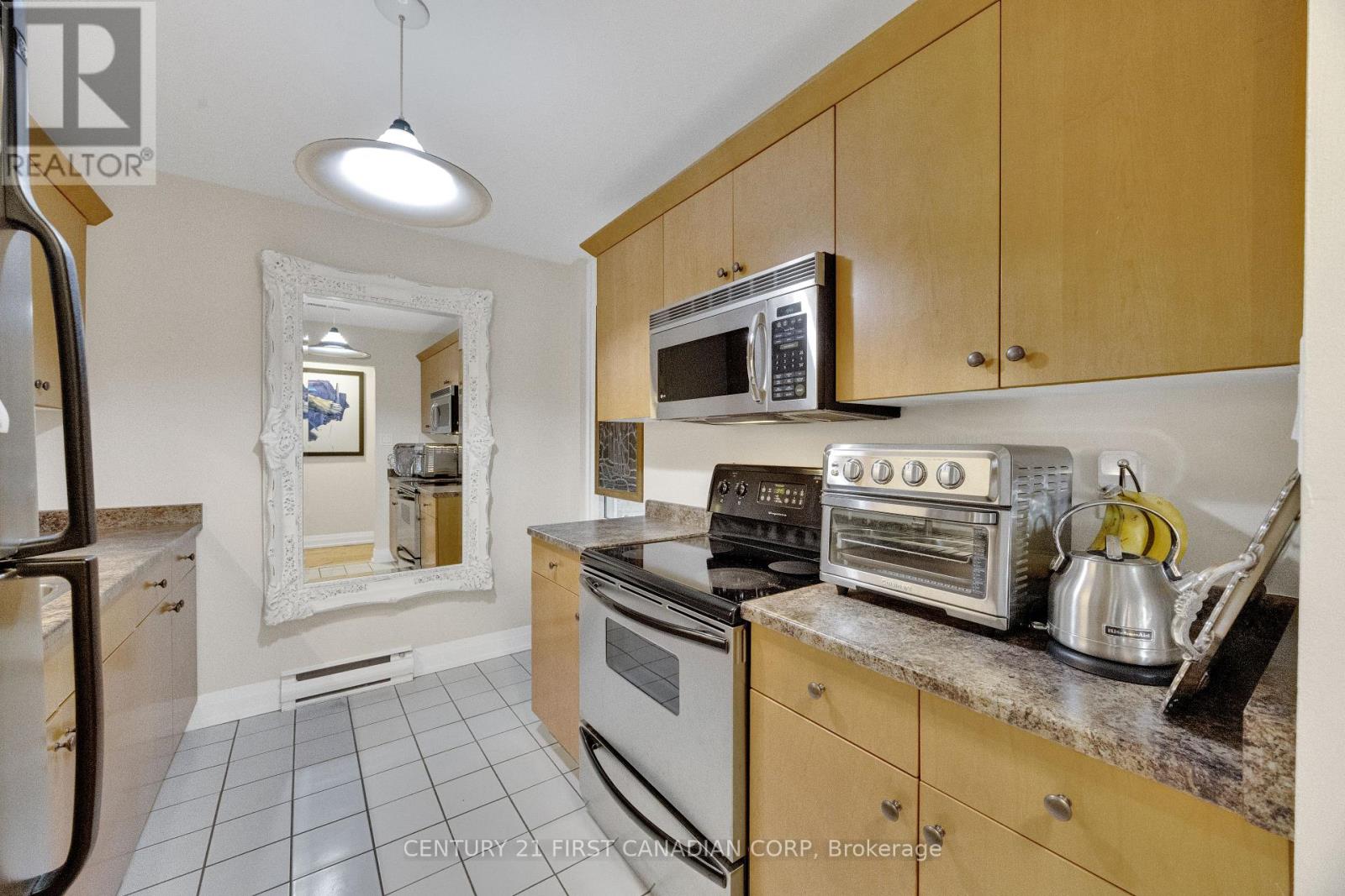 202 - 275 Queens Avenue, London East, Ontario  N6B 1X2 - Photo 11 - X12653842